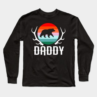 DADDY BEAR CAMPING HUNTING Daddy Bear Fathers Day Gifts Long Sleeve T-Shirt